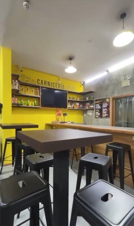 Local comercial en la Calle 72, foto 7 de 8