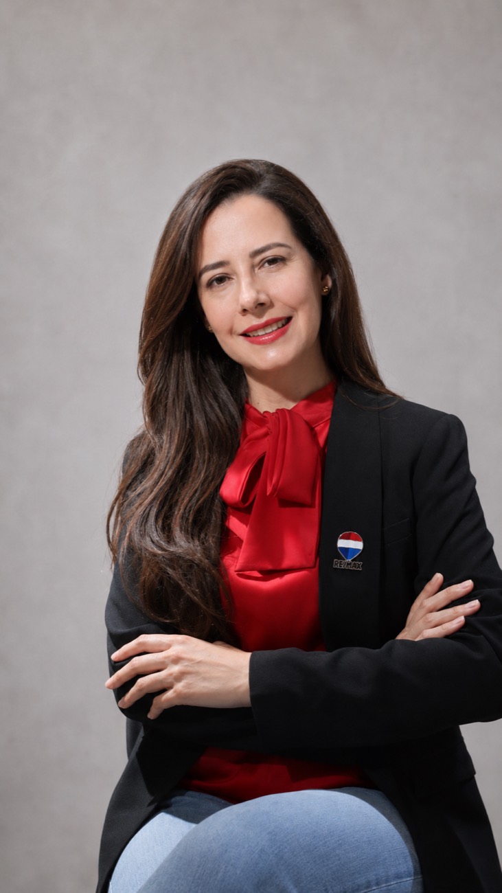 Claudia Velazco, asesora inmobiliaria de RE/MAX Eleva en Maracaibo